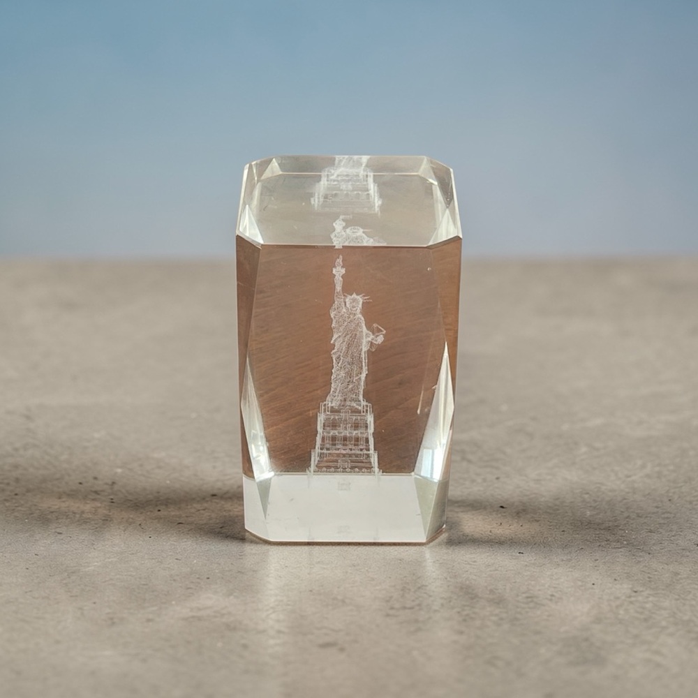 Statue of Liberty 3D Acrylic Paperweight New York Art Celebrate American 3"
